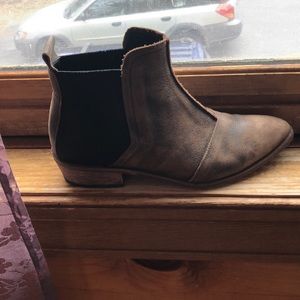 Mia brown distressed chelsea boots